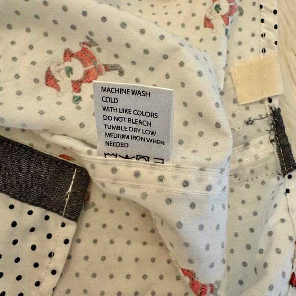 Free Planet Christmas Santa Dabbing Polka Dot Shirt Medium - Picture 7 of 11